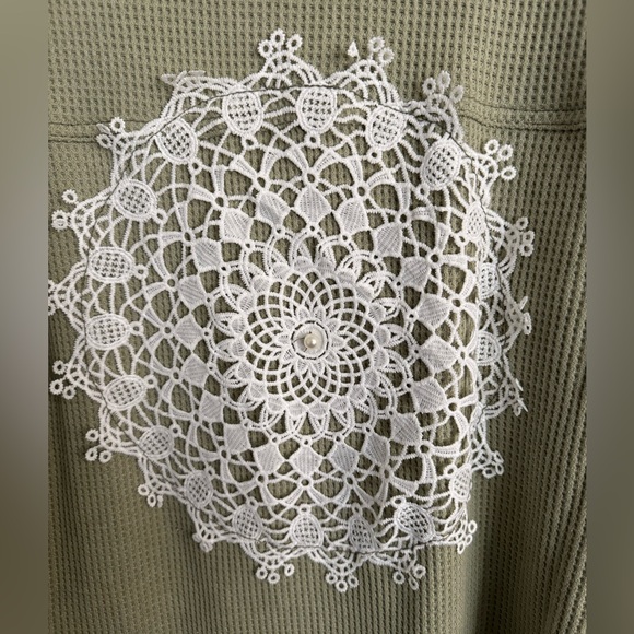 NWOT❤️Three Bird Nest❤️ Way Home Patch Detail Shacket Size Small - Picture 9 of 17